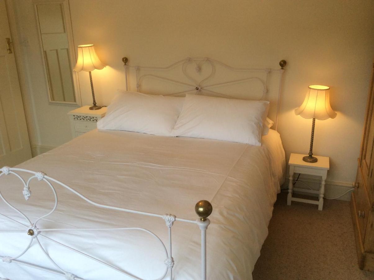 Baytree House Bed & Breakfast Уелс Екстериор снимка