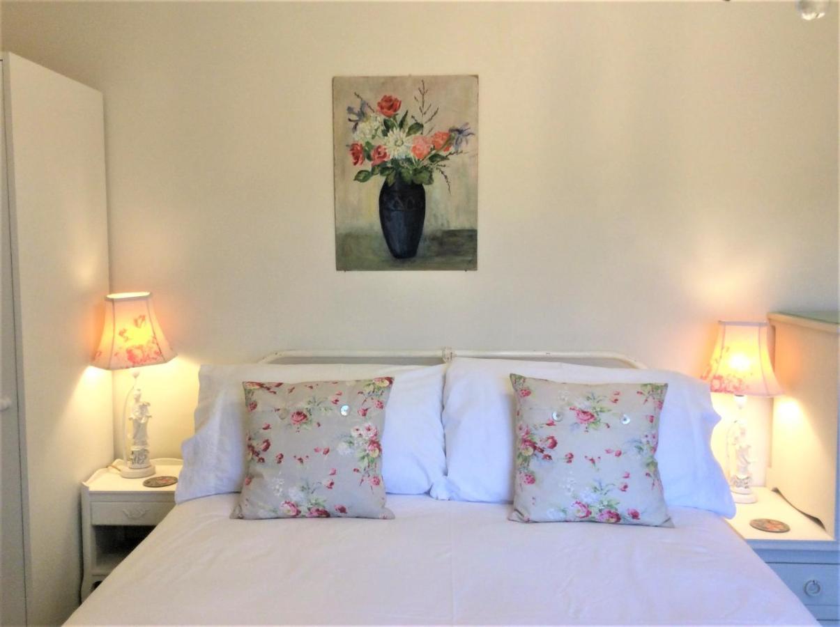 Baytree House Bed & Breakfast Уелс Екстериор снимка